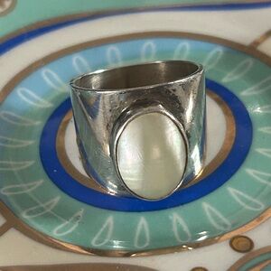 Vintage Mother of Pearl Wide Band Sterling Silver Ring